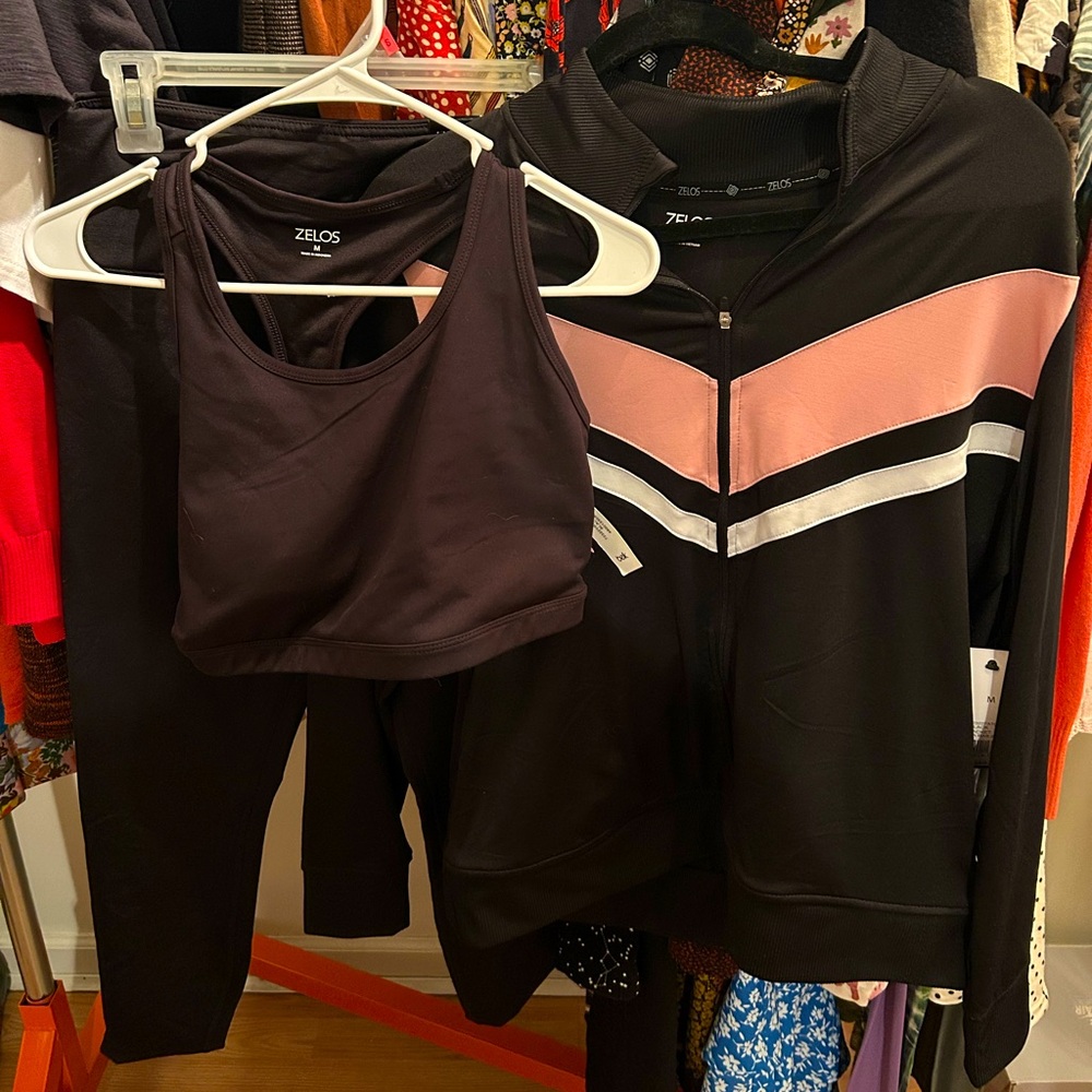 Zelos workout set in Size Medium